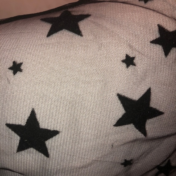 Star Patterned Mesh Cropped Tee - Picture 3 of 4